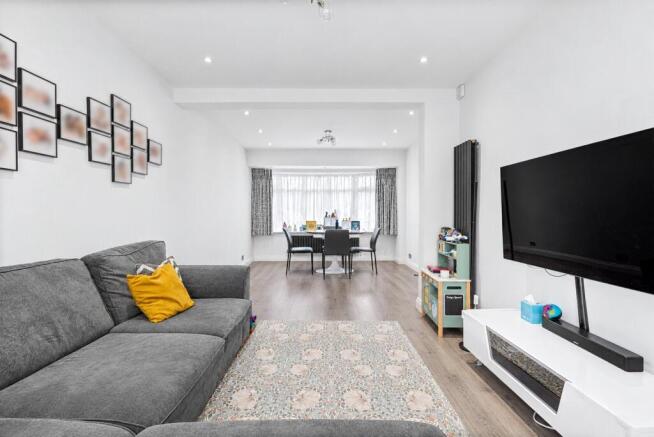 Hillingdon Road, Watford, Hertfordshire, WD25 photo 3