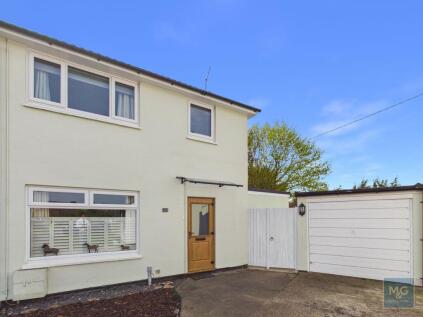 Oakey Field Road, Thurston, IP31