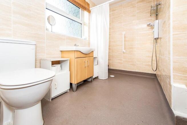 Family Shower Room/W