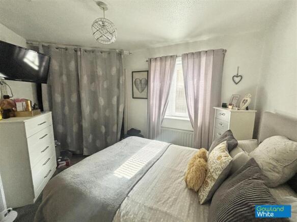 1 bed Ground Flat for sale Image 8