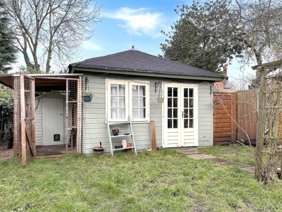 Detached Cabin/ Home Office 538