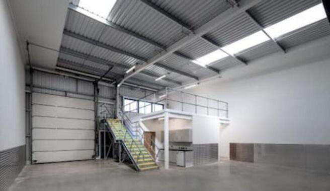 692 Stirling Road 2.jpg