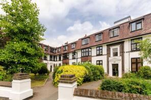 Flat 27, Effingham Lodge, Surbiton Crescent, Kingston Upon Thames KT1 2LN