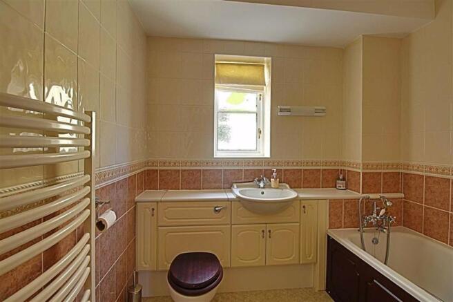 En-suite bathroom