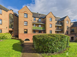 37, Fitzwalter Place, Dunmow CM6 1HB