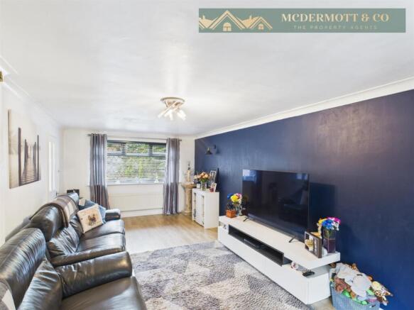 4 bed Detached for sale Image 7