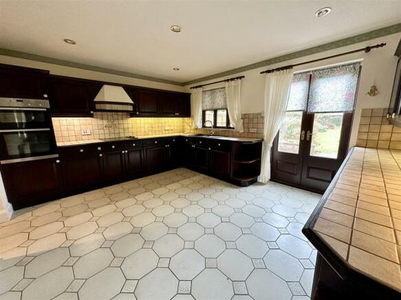 kitchen.JPEG