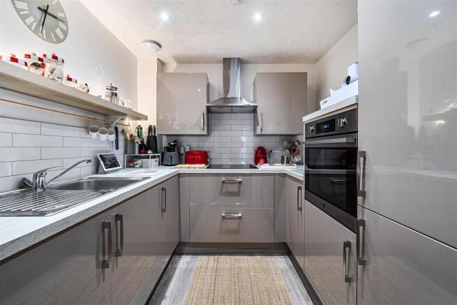 Flat 18, Watling Lodge, Water Lane, Towcester (5).
