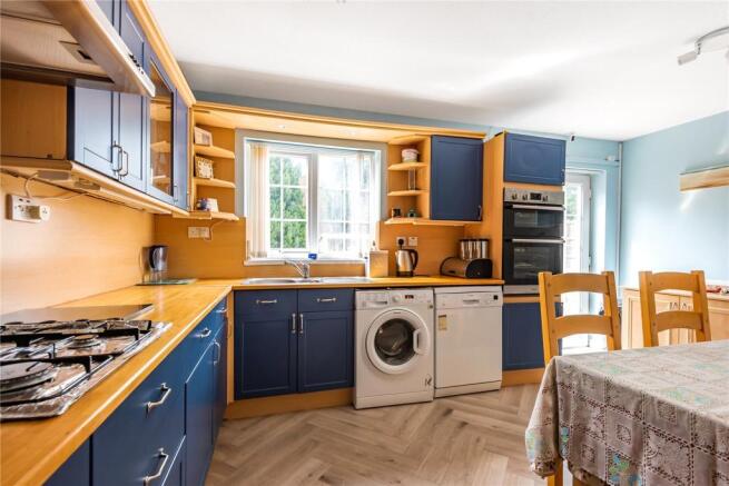 Kitchen/ Dining Room