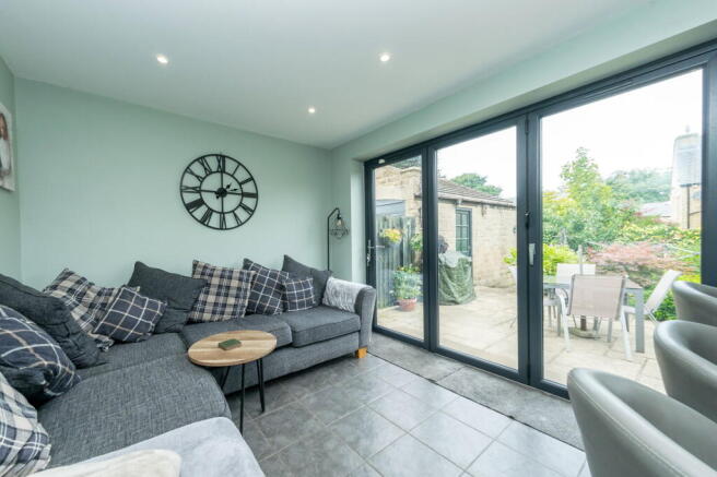 4 bed Detached for sale Image 7