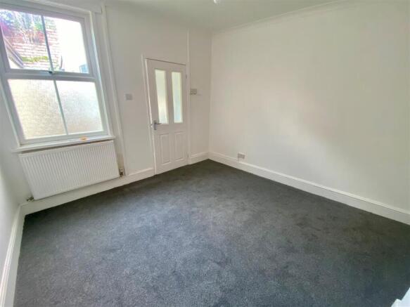 House in Rugby, Warwickshire - View 5