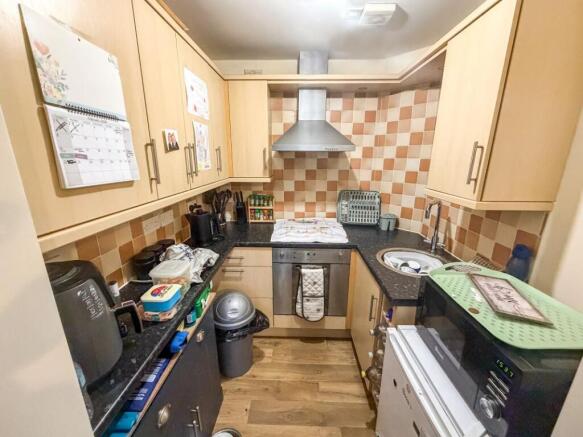 4 Lea Place, Gainsborough, Lincolnshire, DN21 1BA photo 5