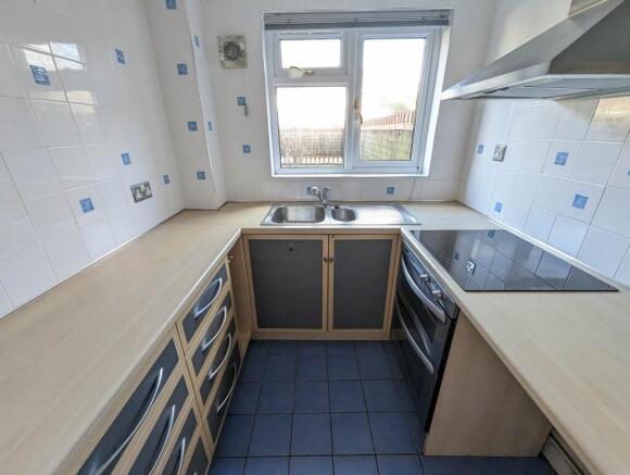 325095847_5383669580