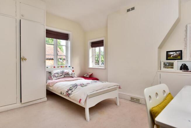 BEDROOM 5