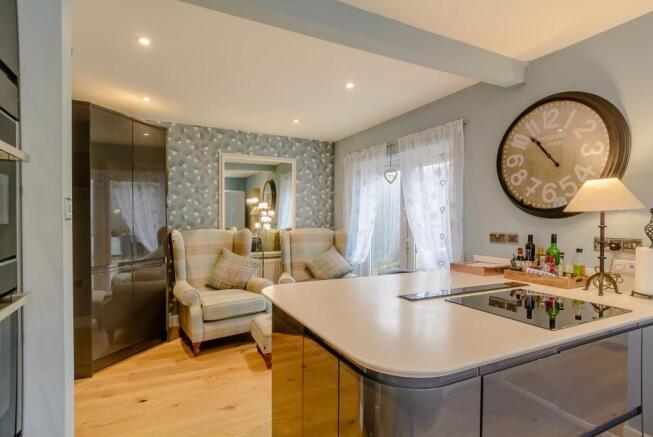 8373298-interior06-800.jpg
