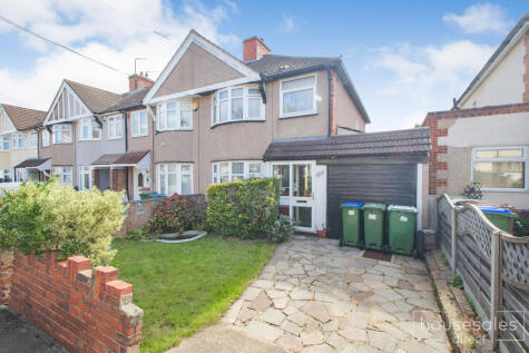 Montrose Avenue, Welling, DA16