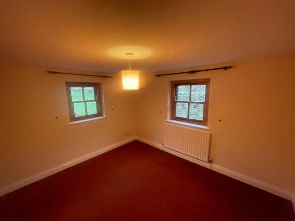 3 bed House to rent Image 6