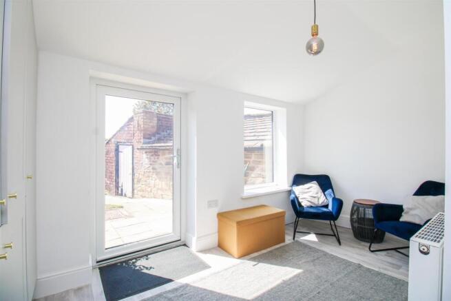 2 bed Cottage to rent Image 4