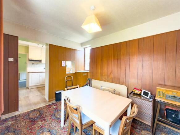 4 bed Semi-Detached for sale Image 10