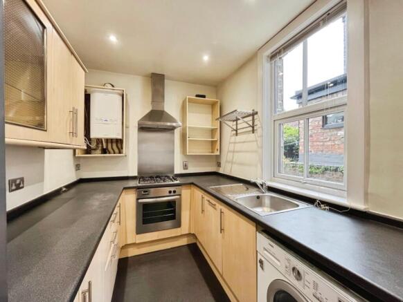 3 bed Terraced for sale Image 5