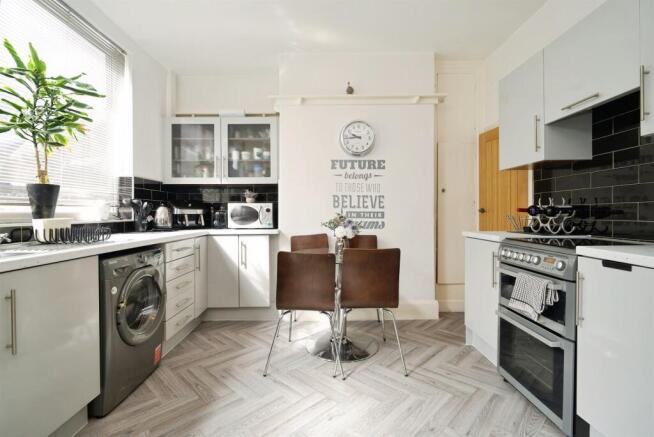 3 bed Terraced for sale Image 5