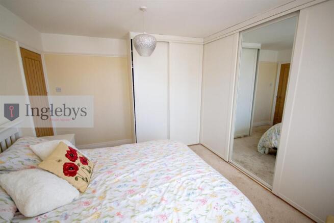 3 bed Semi-Detached for sale Image 11