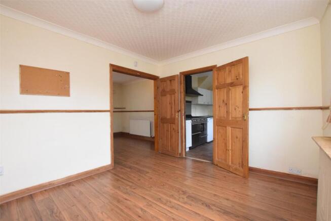 Dining to Living/Kit