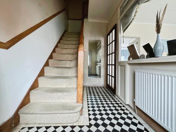 3 bed Semi-Detached for sale Image 8