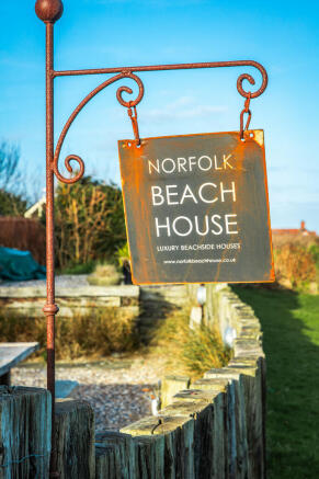 Meadow House - No...