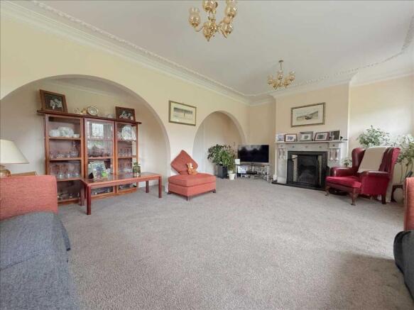 4 bed Detached for sale Image 7
