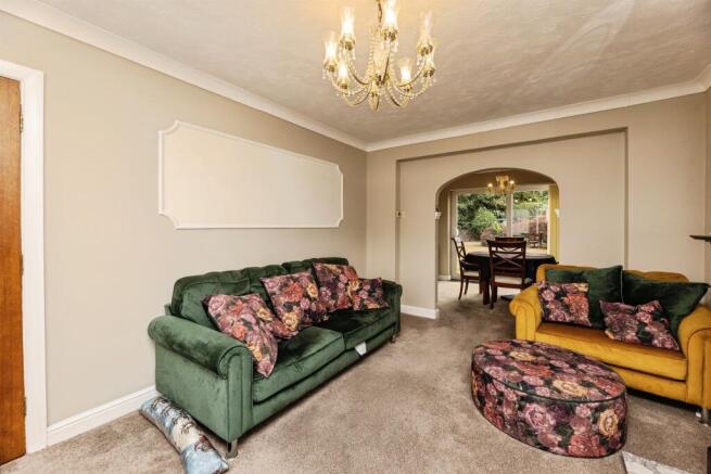 3 bed Semi-Detached for sale Image 6