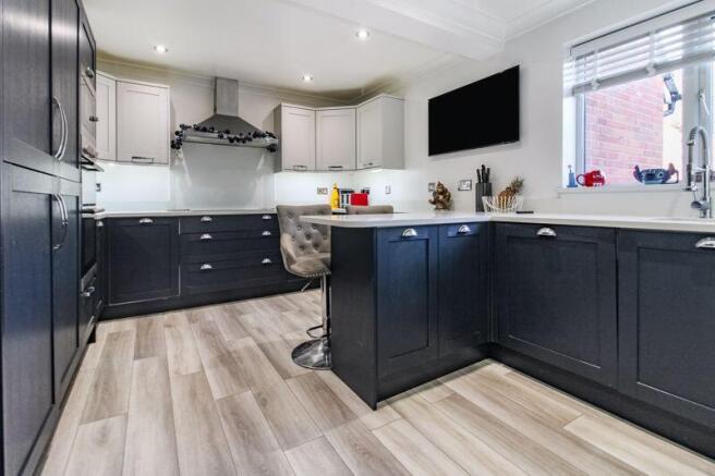 Kitchen/Breakfast Room