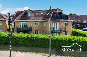12, 106 Fern Court, Lodge Lane, Romford RM5 2ET