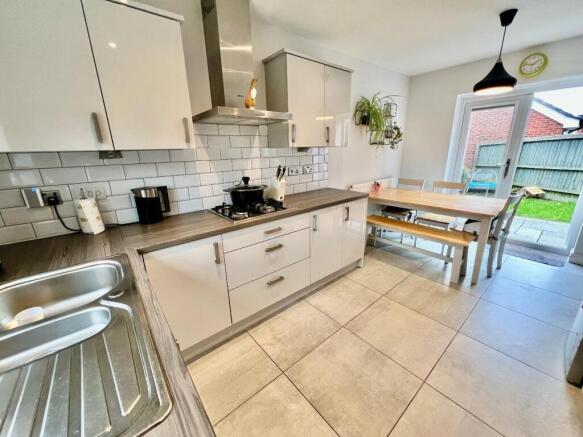 Kitchen/Dining Room