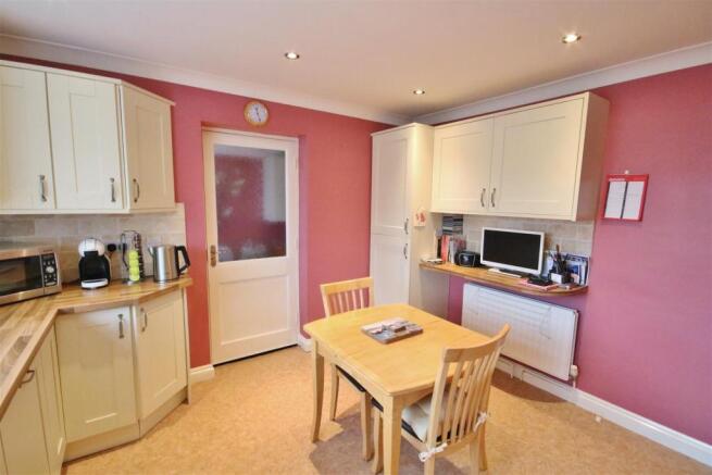 Kitchen/Breakfast Room