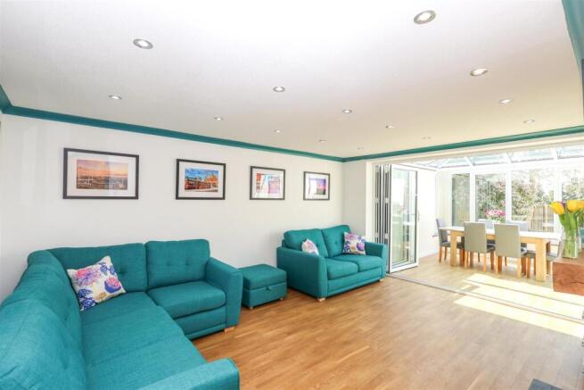 4 bed Detached for sale Image 6