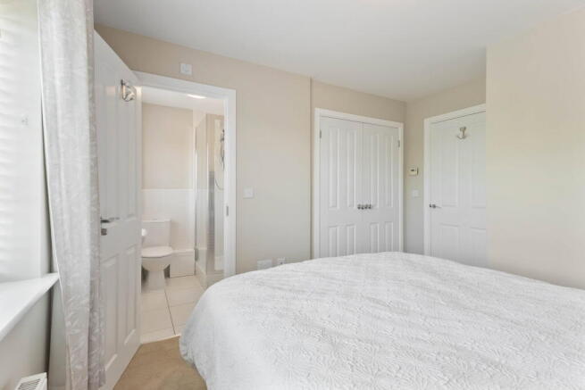 3 bed Semi-Detached for sale Image 11