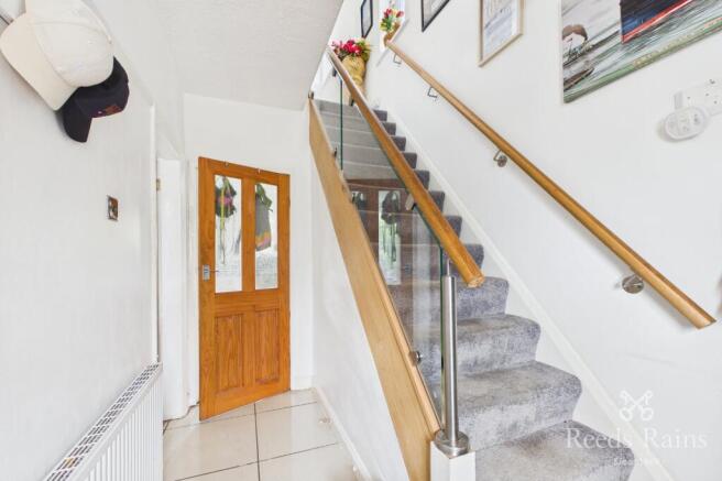 3 bed Semi-Detached for sale Image 6