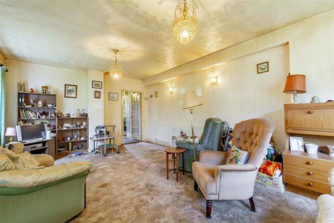 Living Room 1 (5)-HDR copy.jpg
