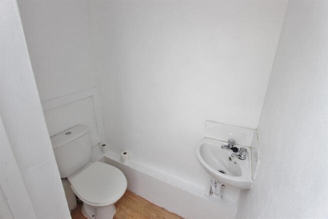 6 bed Terraced to rent Image 4