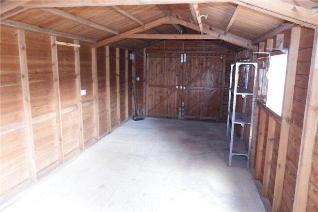Garage/Workshop