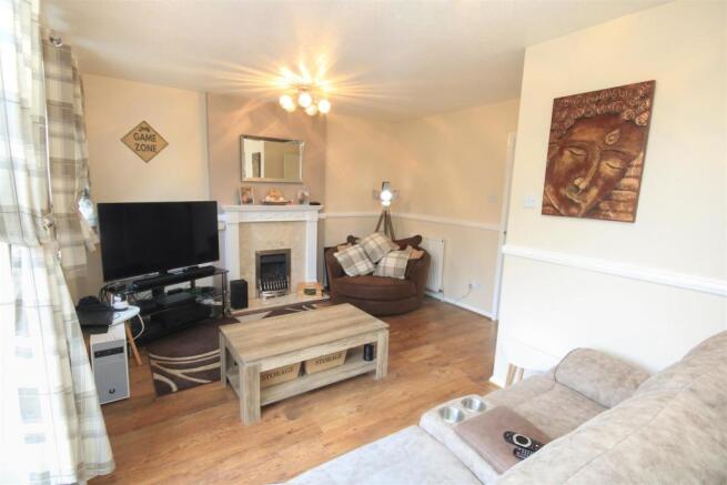 OPEN PLAN LIVING ROOM