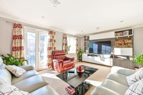 Grasholm Way, Langley, Slough, SL3