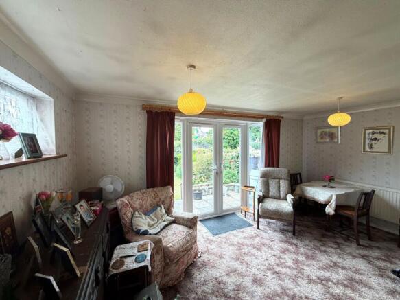 Tachbrook Road, Feltham, TW14 photo 4