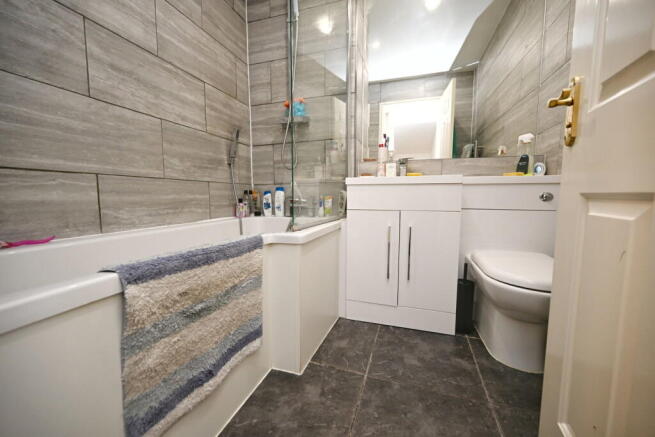 3 bed Town House for sale Image 10