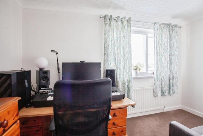 3 bed Semi-Detached for sale Image 12