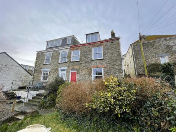 Front of property (rightside)