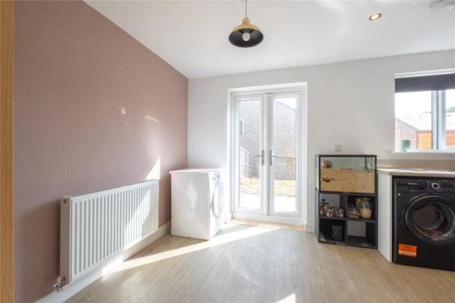 3 bed Semi-Detached for sale Image 9