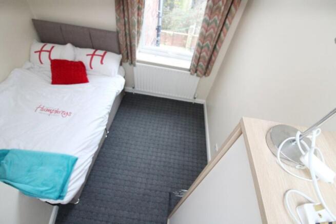 3 bed House to rent Image 5