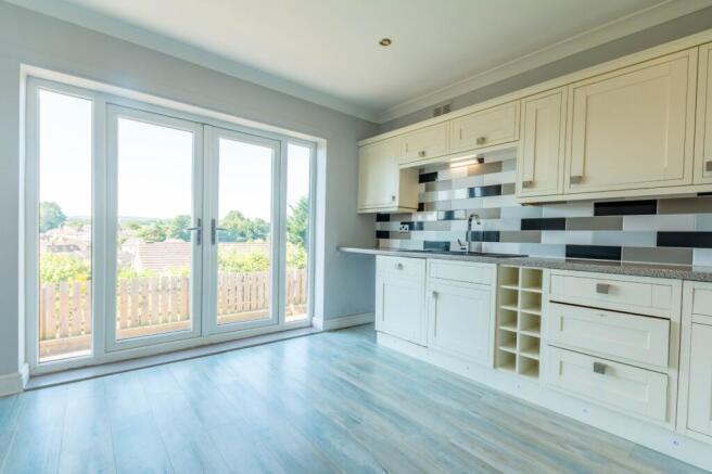 3 bed Bungalow for sale Image 5